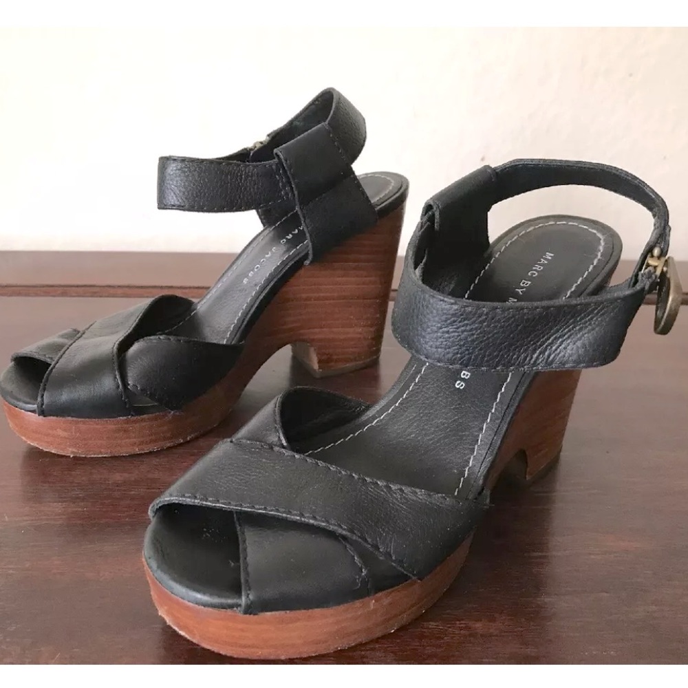 Marc Jacobs strappy chunky heels size 6.5